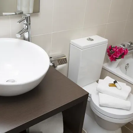 Singularstays Comedias *