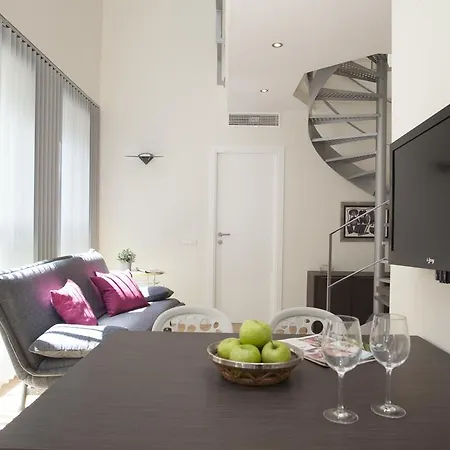 Singularstays Comedias Appartamento