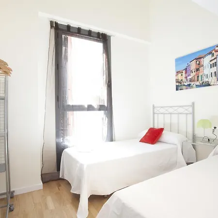 Singularstays Comedias