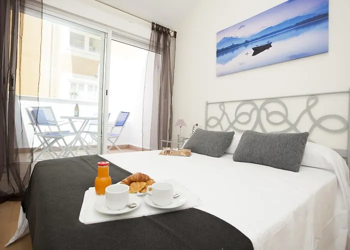 Апартаменты Singularstays Comedias *